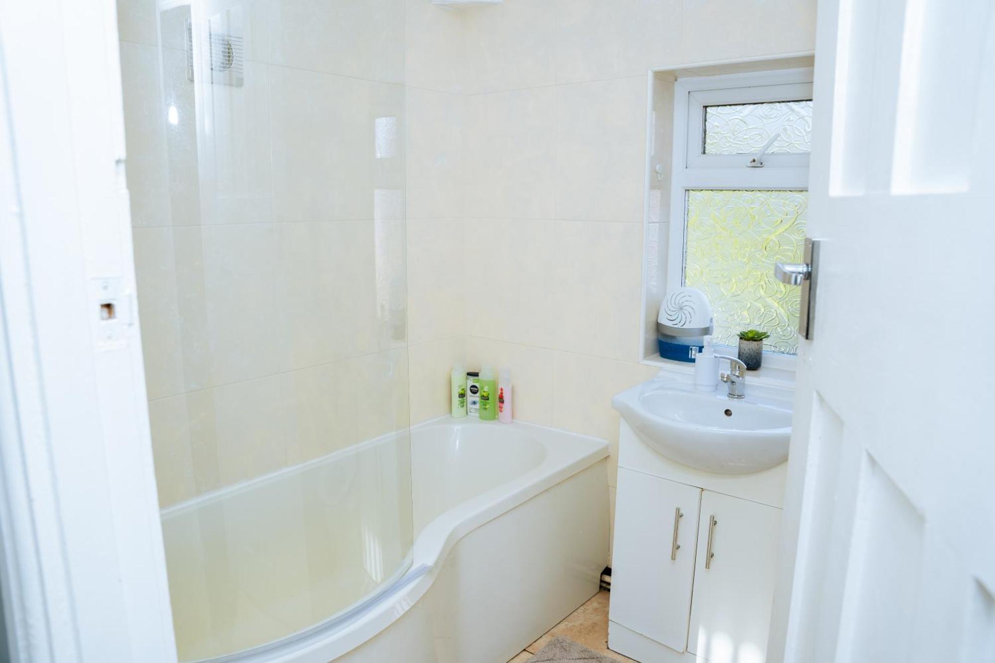 Modern 3Bed Home With Hot Tub 利兹 外观 照片